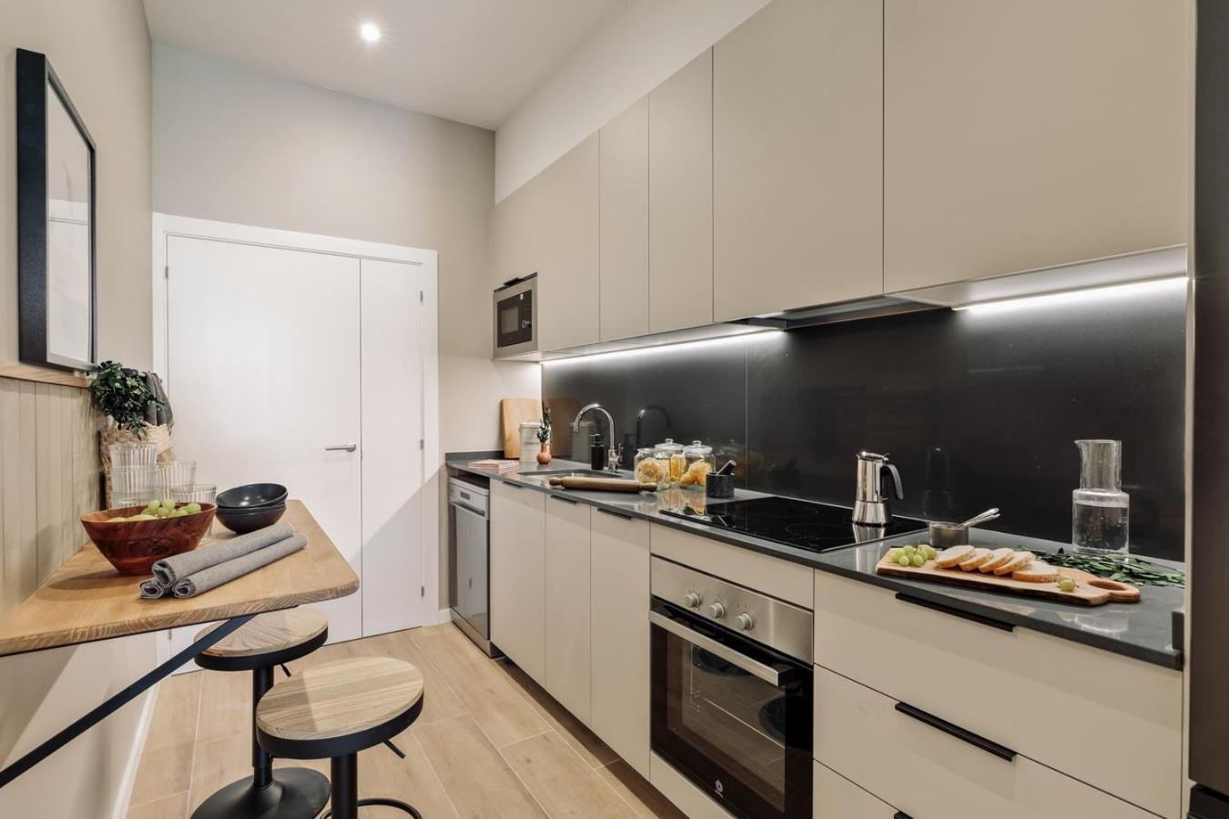 Castell - 2 Bedrooms And Balcony In Sant Antoni Apartamento