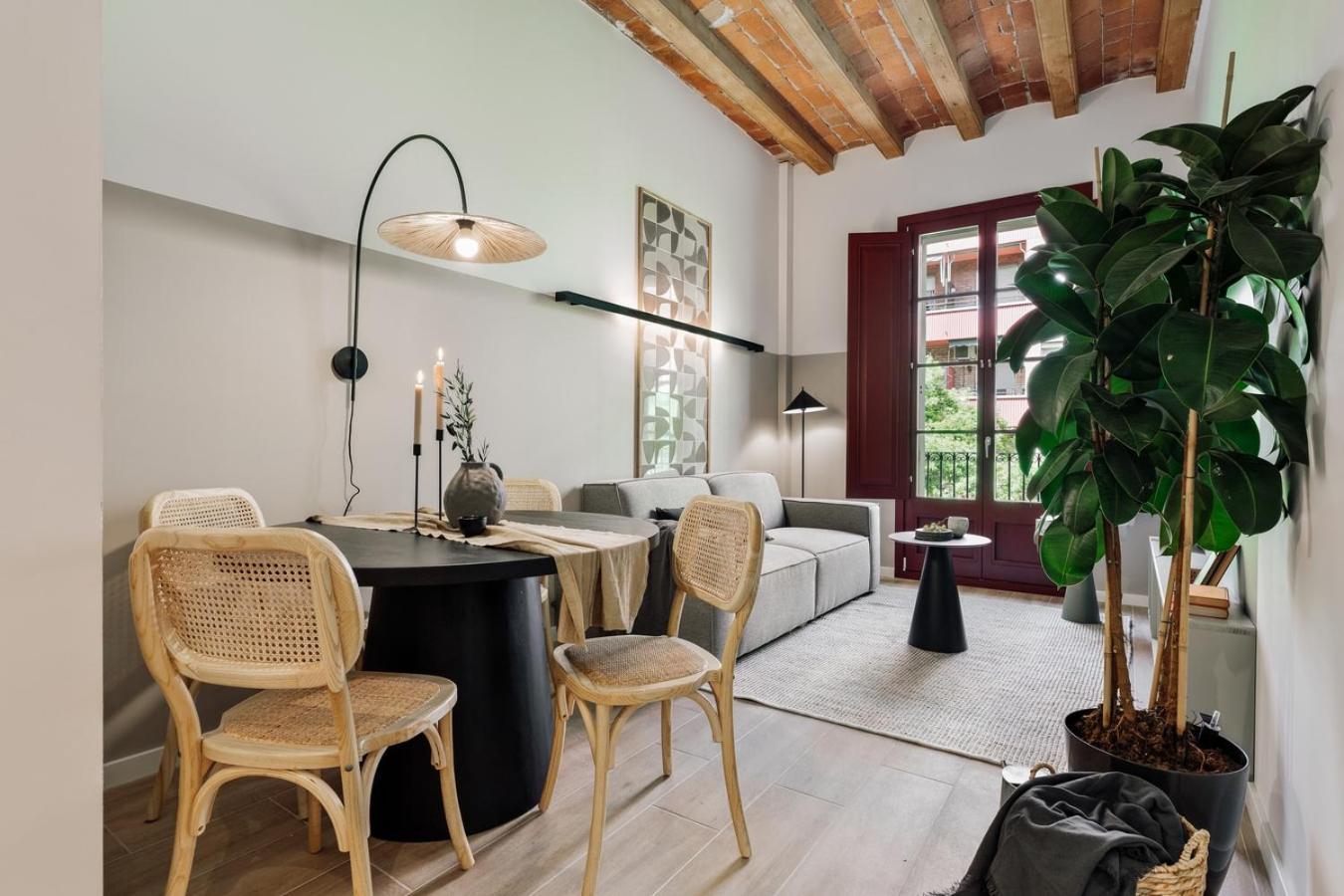 Castell - 2 Bedrooms And Balcony In Sant Antoni Apartamento
